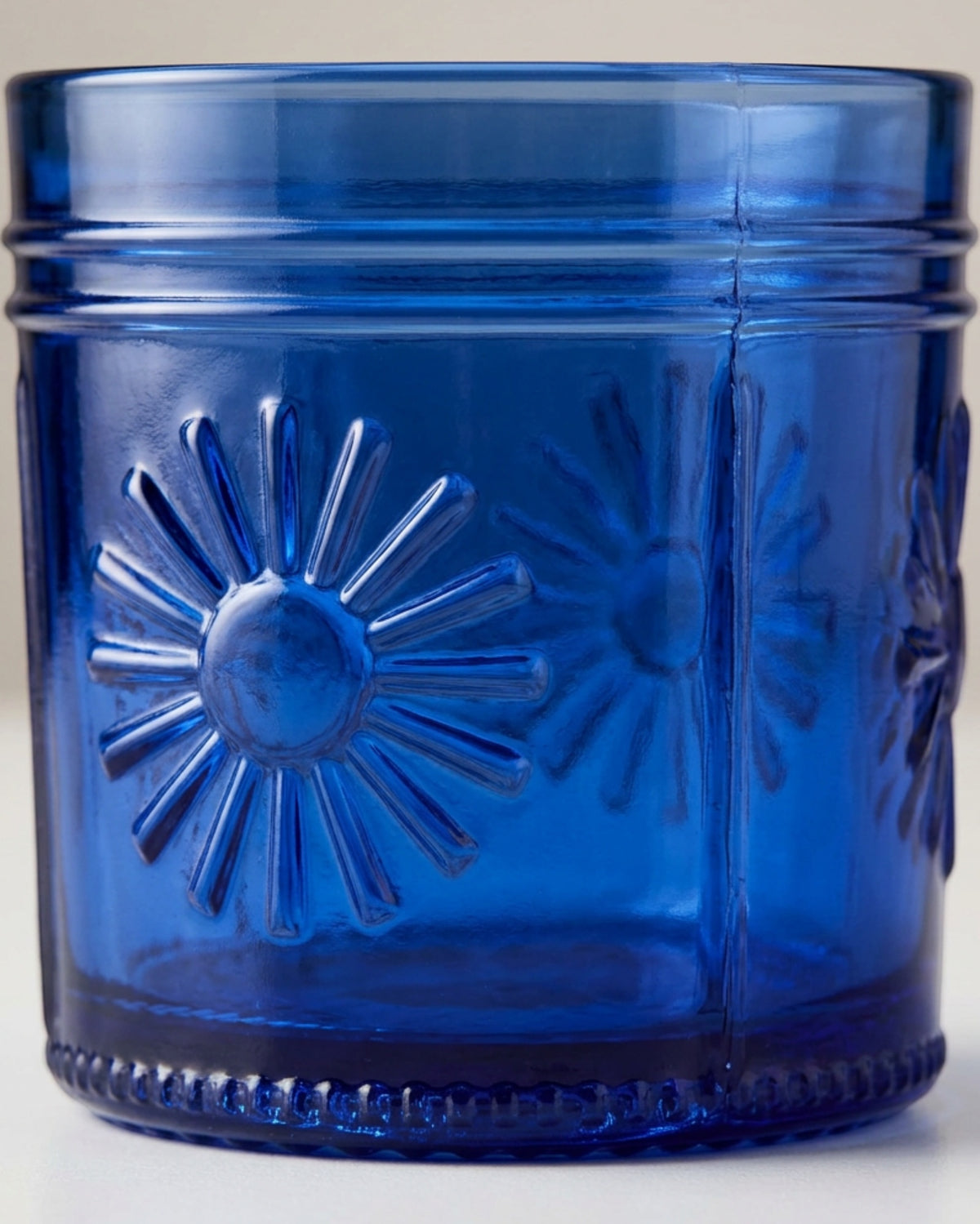 Ybdfm Sunburst Medallion Lowball Glass 10 oz Cobalt - Detail view